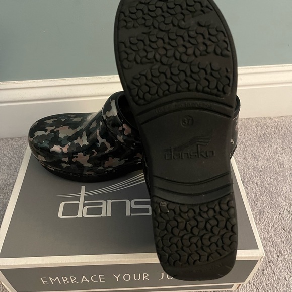 Dansko XP 2.0 camouflage Clogs - Picture 5 of 9